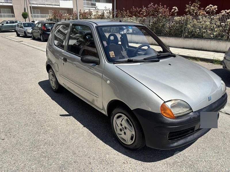 Usata Fiat 600 73 CV (53 kW) 1999 Grigio Berlina