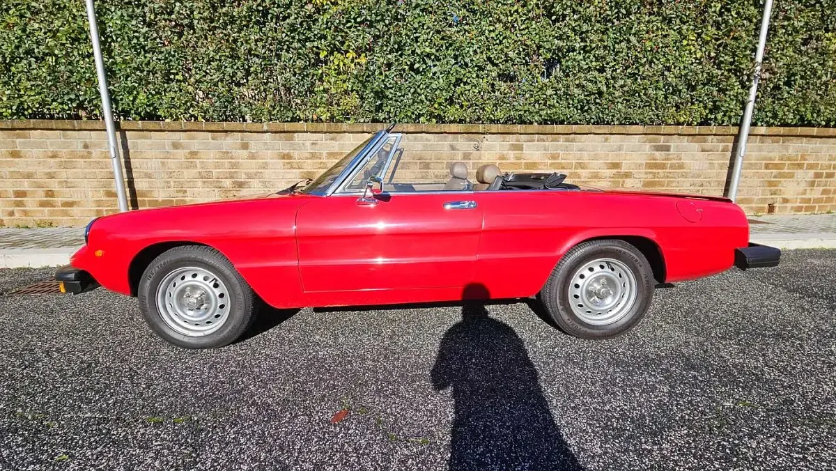 Usata Alfa Romeo Spider Veloce 131 CV (96 kW) 1981 Rosso Cabrio