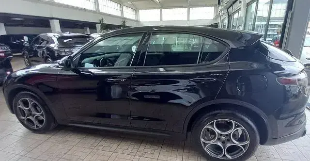 Usata Alfa Romeo Stelvio Sprint 160 CV (117 kW) 2025 Nero SUV