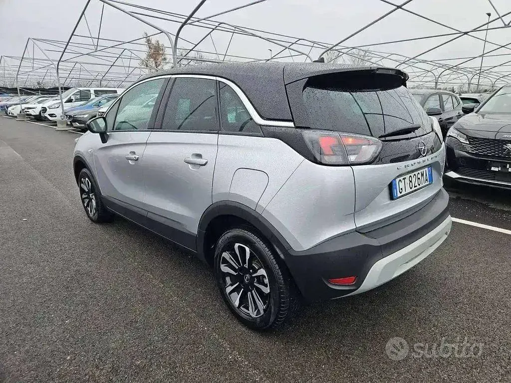 Usata Opel Crossland Elegance 131 CV (96 kW) 2024 Grigio SUV