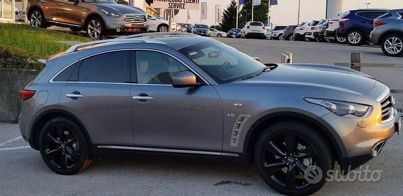 Usata Infiniti QX70 Premium 238 CV (175 kW) 2012 Grigio SUV