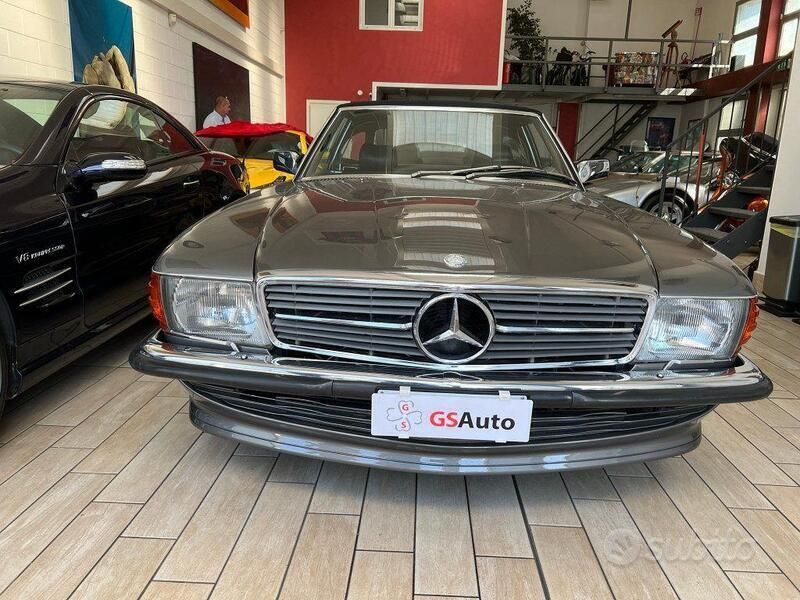 Usata Mercedes SL300 185 CV (136 kW) 1985 Grigio Cabrio