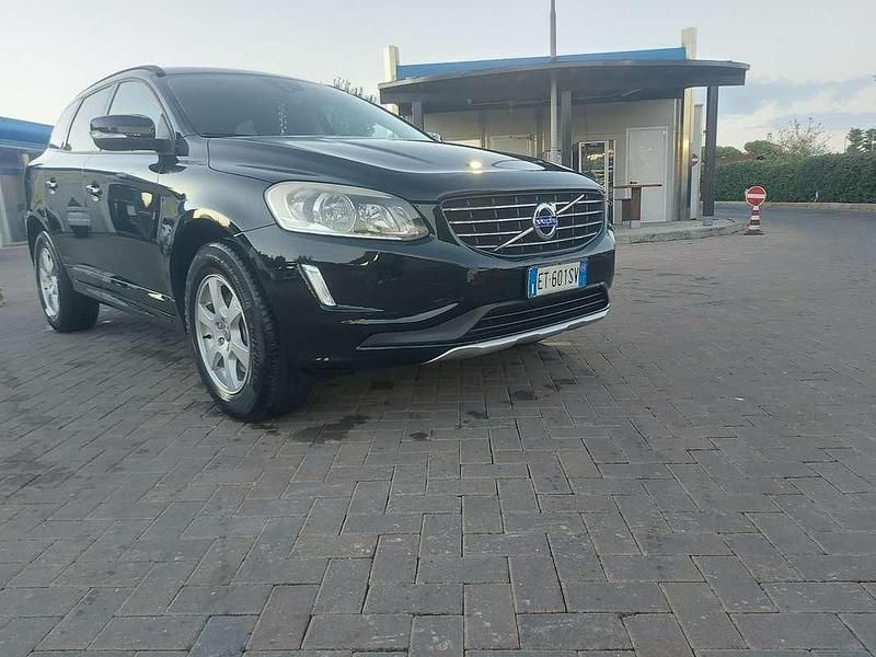 Usata 2014 Volvo XC60 Kinetic SUV | 12.800 € (Cara) - Immagine 1/4