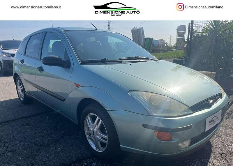 Usata Ford Focus Ambiente 101 CV (74 kW) 2001 Verde acqua Berlina