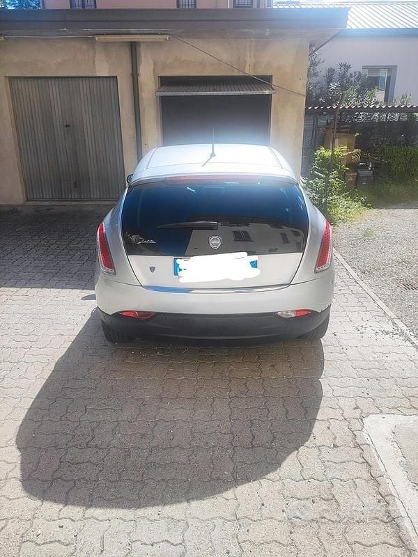 Usata Lancia Delta 2010 Grigio Utilitaria