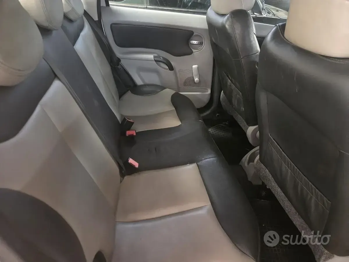 Usata Citroën C3 75 CV (55 kW) 2005 Grigio Berlina