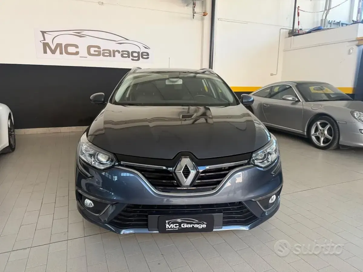 Usata Renault Mégane GrandTour Business 116 CV (85 kW) 2019 Blu/azzurro Station wagon