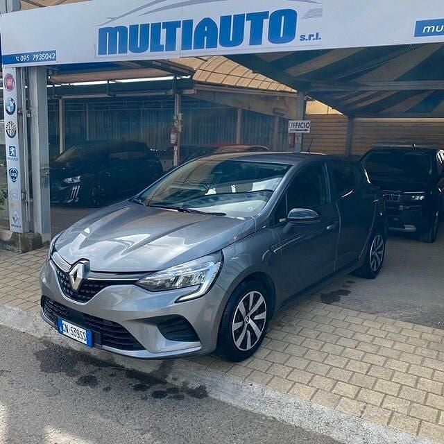 Usata Renault Clio V Techno 91 CV (66 kW) 2023 Grigio Berlina