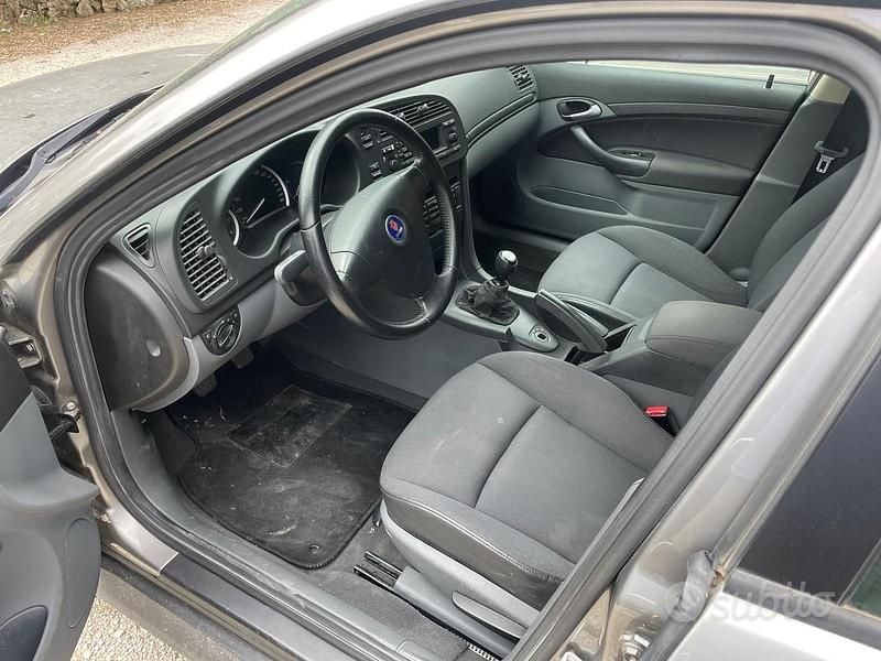 Usata Saab 9-3 150 CV (110 kW) 2005 Grigio Berlina