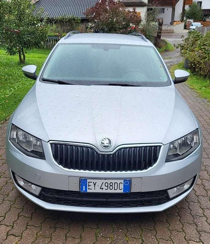 Usata Skoda Octavia Executive 150 CV (110 kW) 2015 Argento Utilitaria