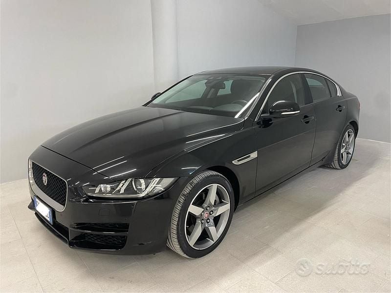 Nero Usata 2017 Jaguar XE R-Sport Tre volumi | 14.400 € - Immagine 1/4