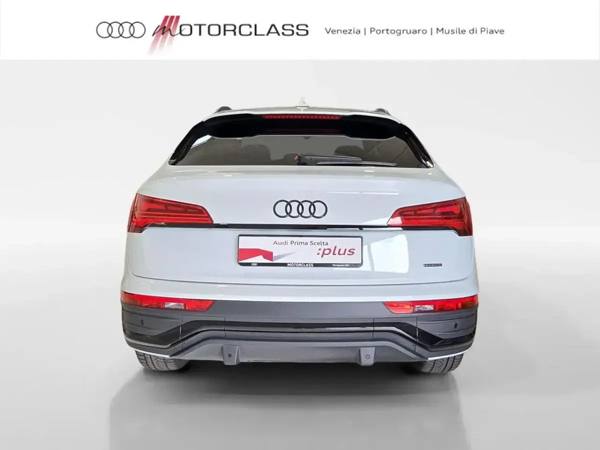 Usata Audi Q5 Sportback S-line plus 204 CV (150 kW) 2023 Bianco SUV