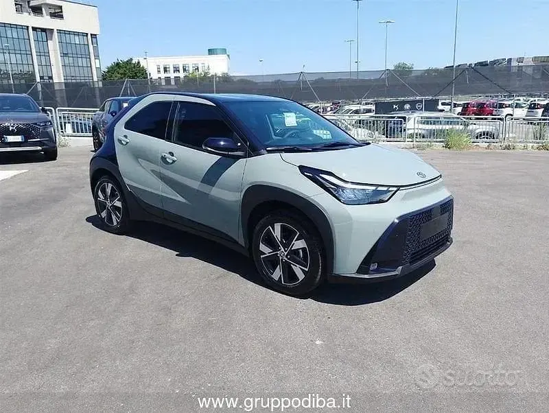 Nuova Toyota Aygo X 116 CV (85 kW) 2026 Grigio SUV