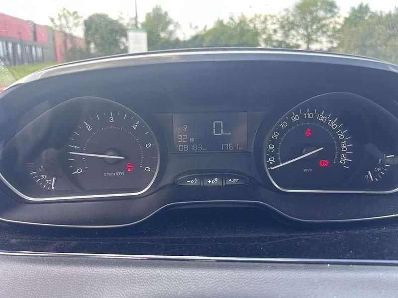 Usata Peugeot 208 Active 75 CV (55 kW) 2018 Utilitaria