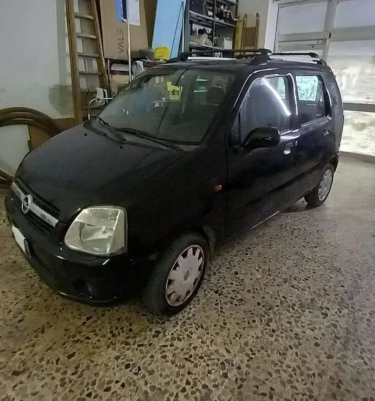 Usata Opel Agila 69 CV (50 kW) 2006 Utilitaria