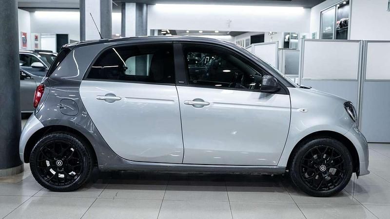 Usata Smart ForFour Superpassion 90 CV (66 kW) 2019 Argento mettallizzato Utilitaria