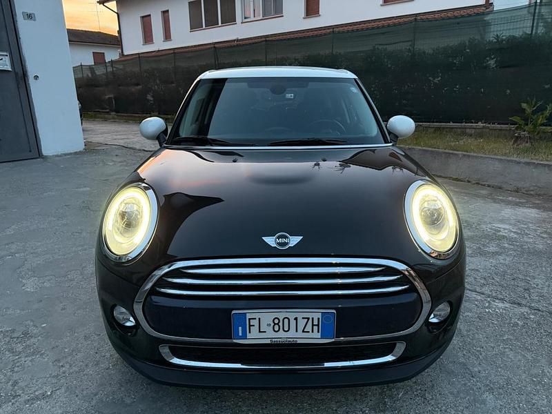 Usata Mini Cooper D 115 CV (84 kW) 2017 Nero Utilitaria