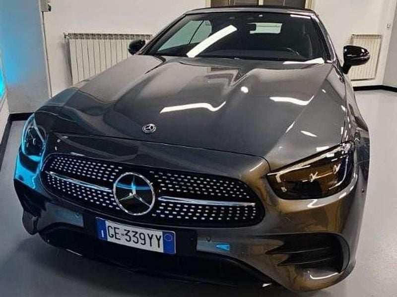 Grigio Usata 2021 Mercedes E220 Premium Plus Cabrio | 39.900 € (Buon prezzo) - Immagine 1/4