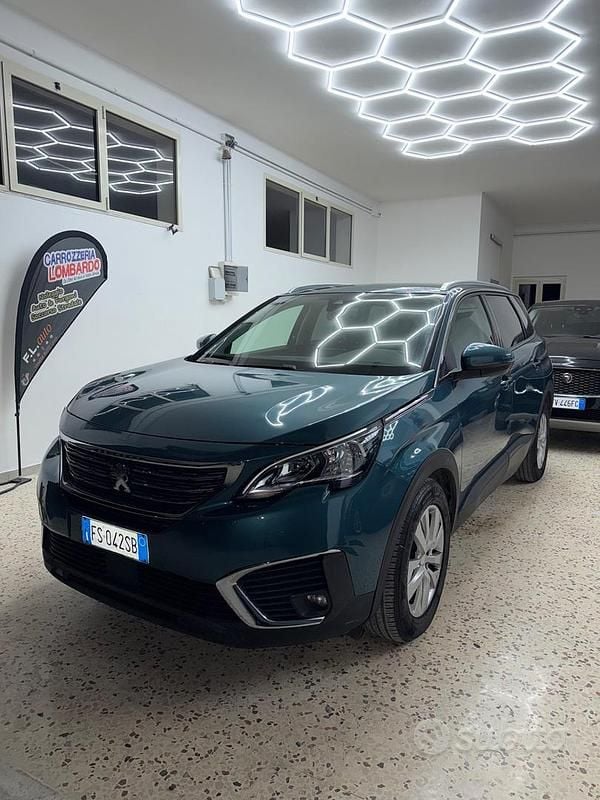 Usata Peugeot 5008 Active 120 CV (88 kW) 2018 Blu SUV