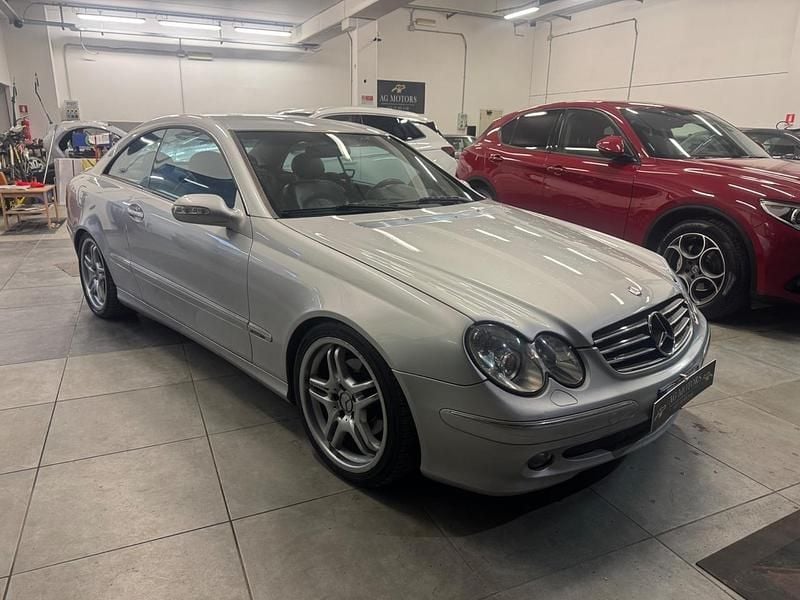 Usata Mercedes CLK270 Avantgarde 170 CV (125 kW) 2005 Argento Coupé