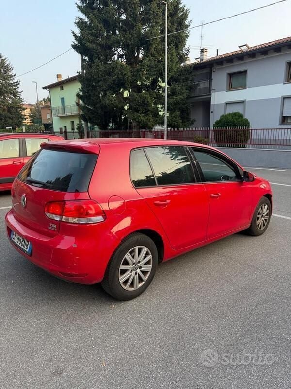 Usata VW Golf VI 105 CV (77 kW) 2012 Rosso Utilitaria