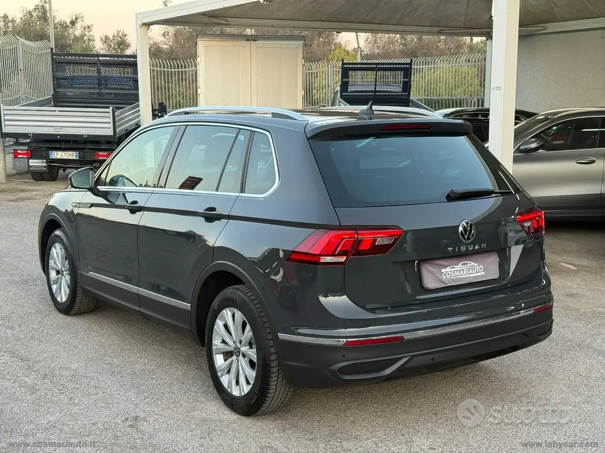 Usata VW Tiguan Life 150 CV (110 kW) 2022 Grigio SUV