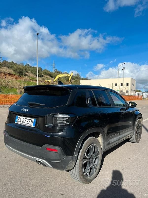 Usata Jeep Avenger 100 CV (73 kW) 2025 Nero SUV