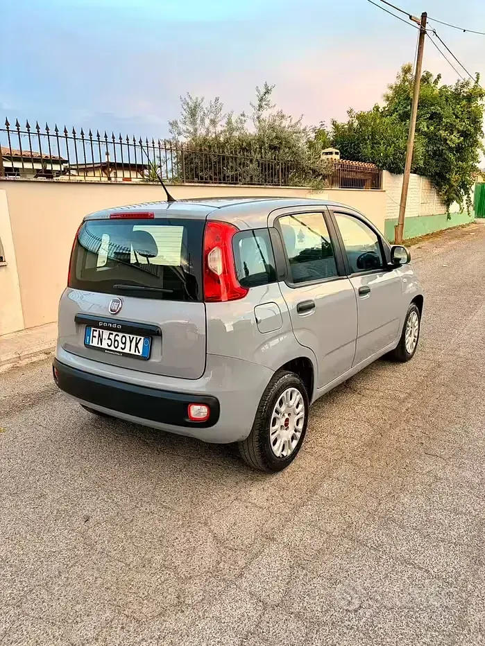 Usata Fiat Panda 69 CV (50 kW) 2018 Grigio Utilitaria