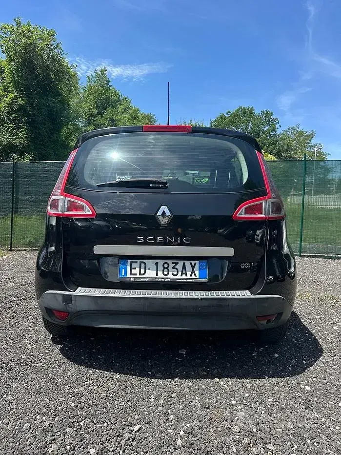 Usata Renault Scénic 130 CV (95 kW) 2010 Nero Monovolume