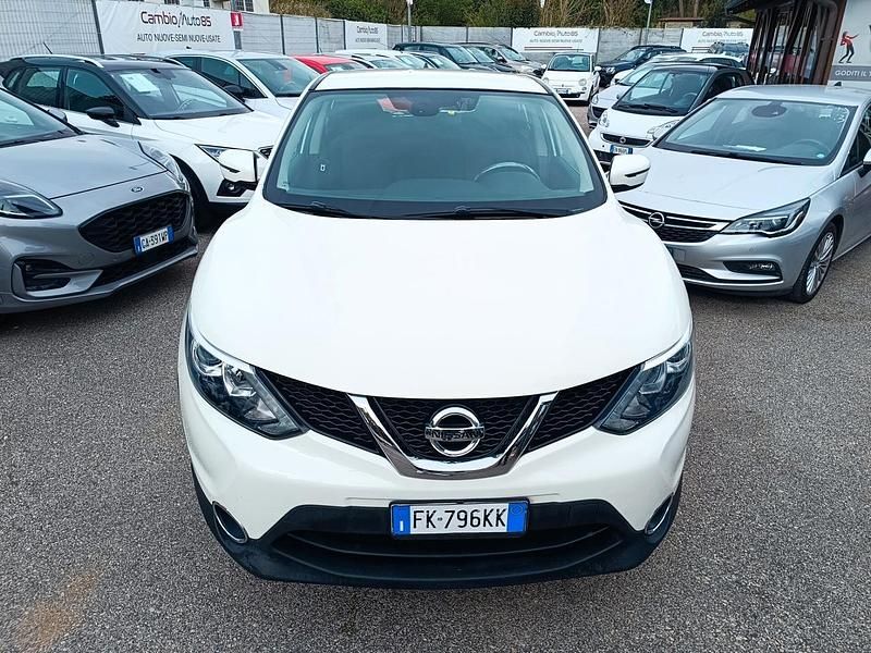 Usata Nissan Qashqai Acenta 110 CV (80 kW) 2017 Bianco SUV