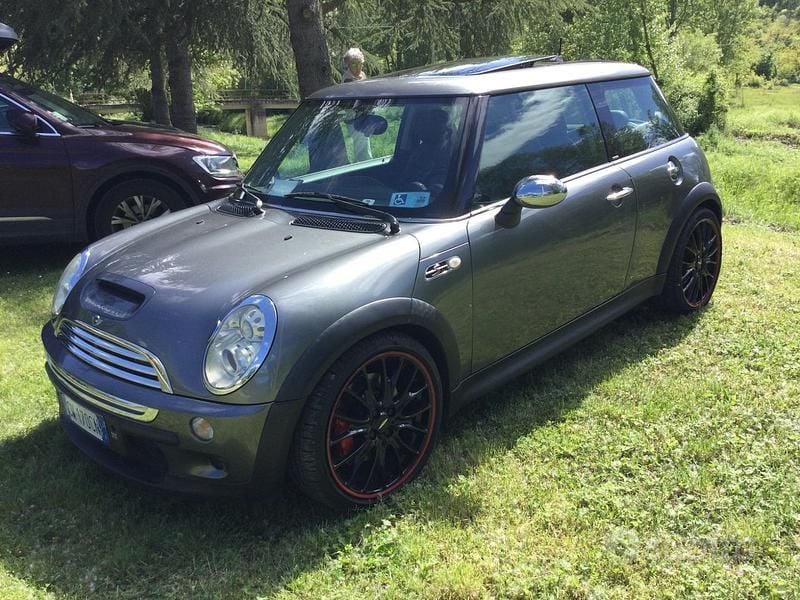 Usata Mini Cooper S 170 CV (125 kW) 2005 Grigio Utilitaria