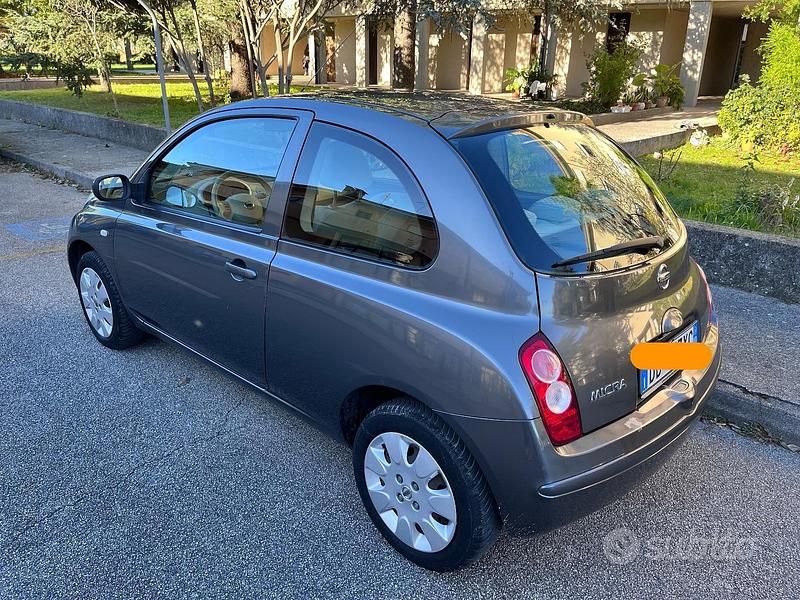 Usata Nissan Micra 80 CV (58 kW) 2006 Grigio Utilitaria