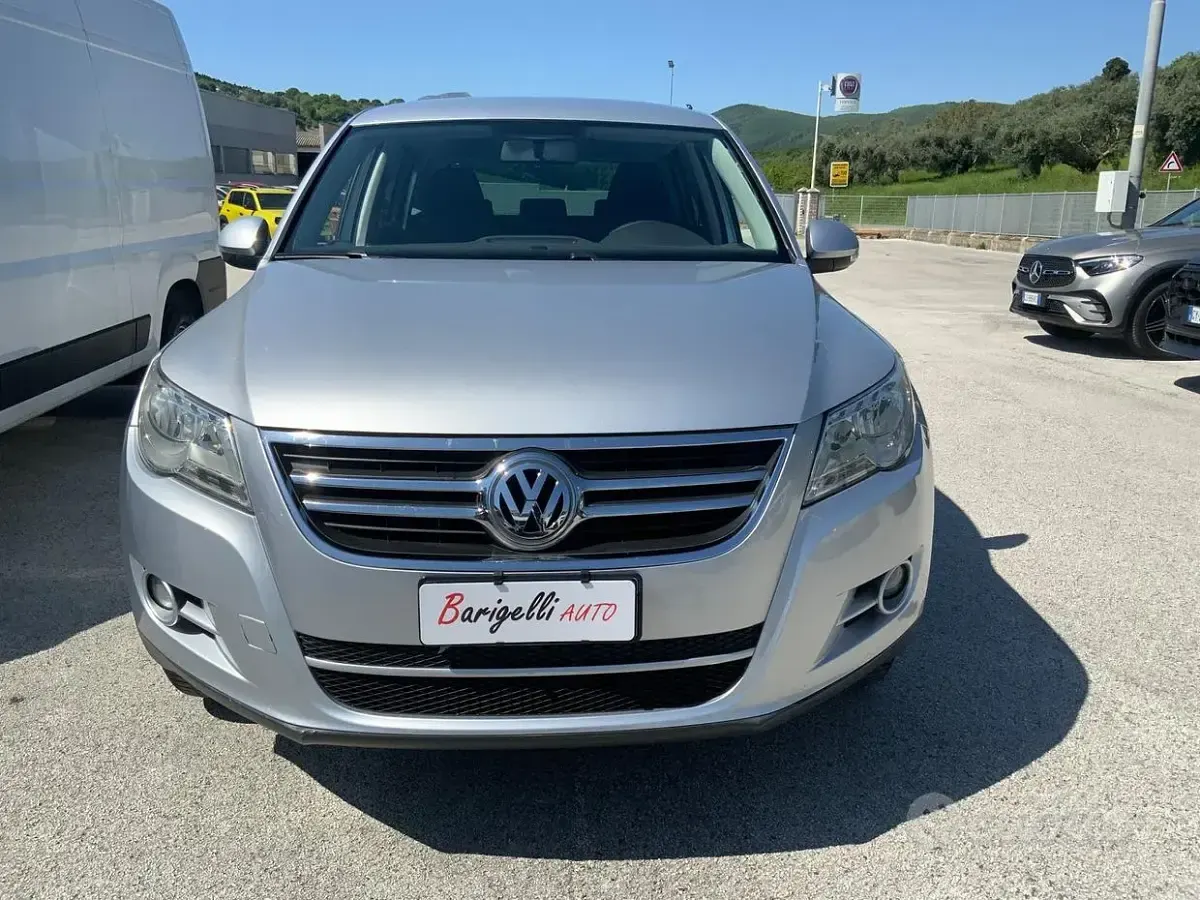 Usata VW Tiguan Sportline 140 CV (102 kW) 2009 Grigio SUV