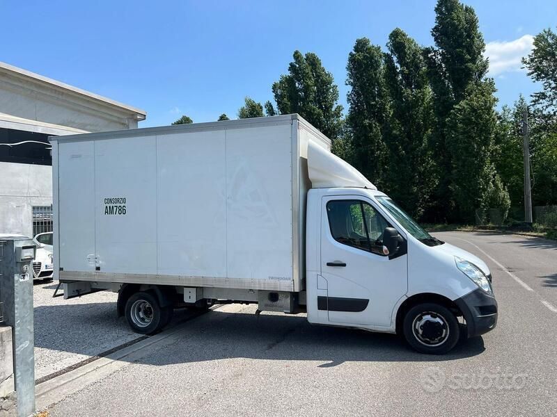 Usata Renault Master 145 CV (106 kW) 2020 Bianco Furgone