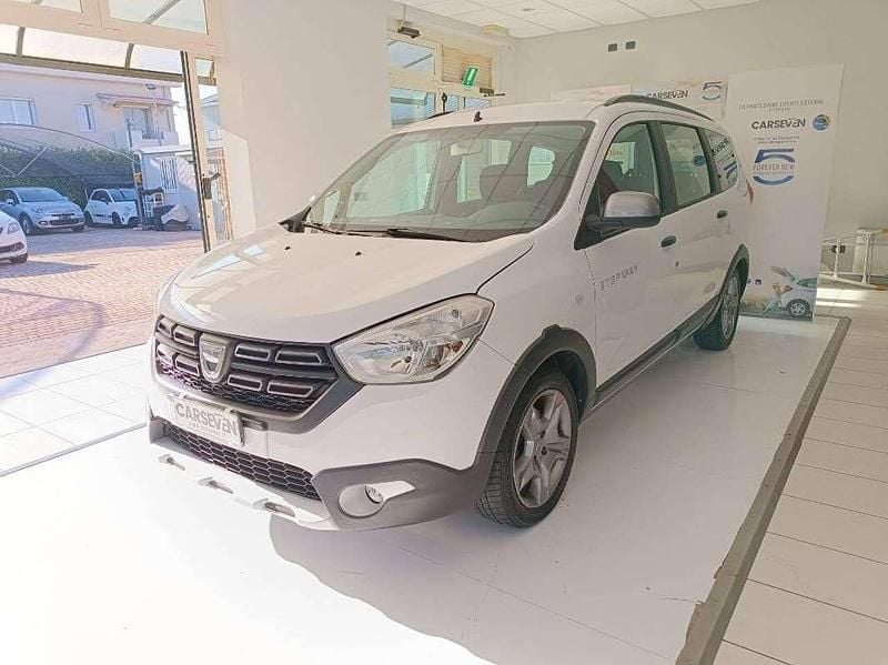 Other Usata 2019 Dacia Lodgy Stepway Monovolume | 10.999 € (Buon prezzo) - Immagine 1/4