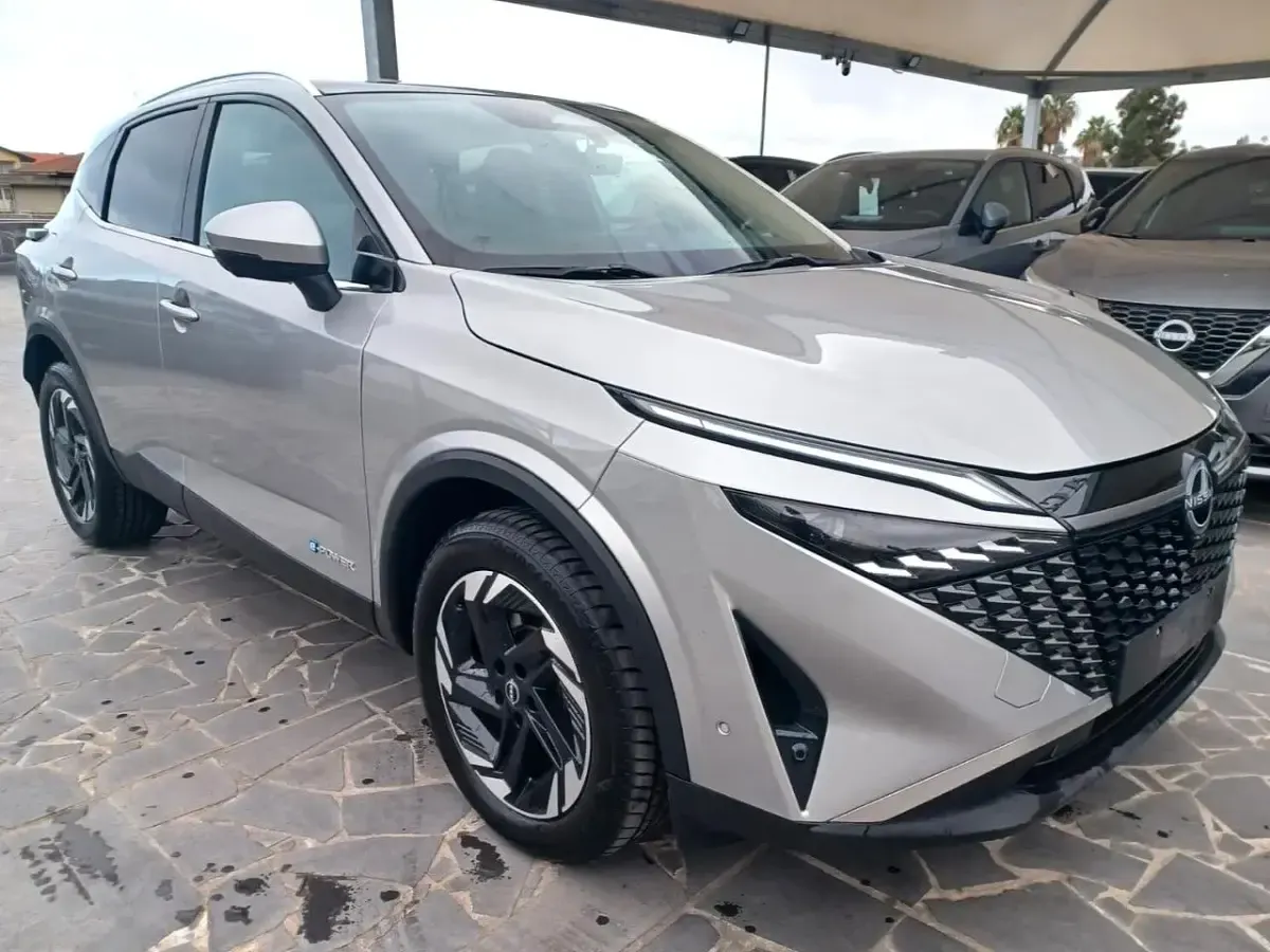 Usata Nissan Qashqai N-Connecta 190 CV (139 kW) 2025 Grigio SUV