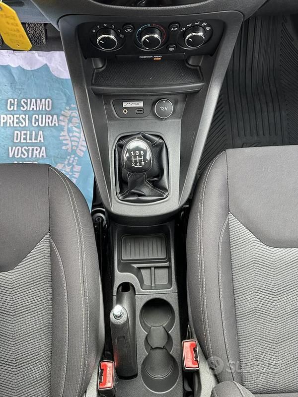 Usata Ford Ka Plus Ultimate 86 CV (63 kW) 2017 Blu Utilitaria