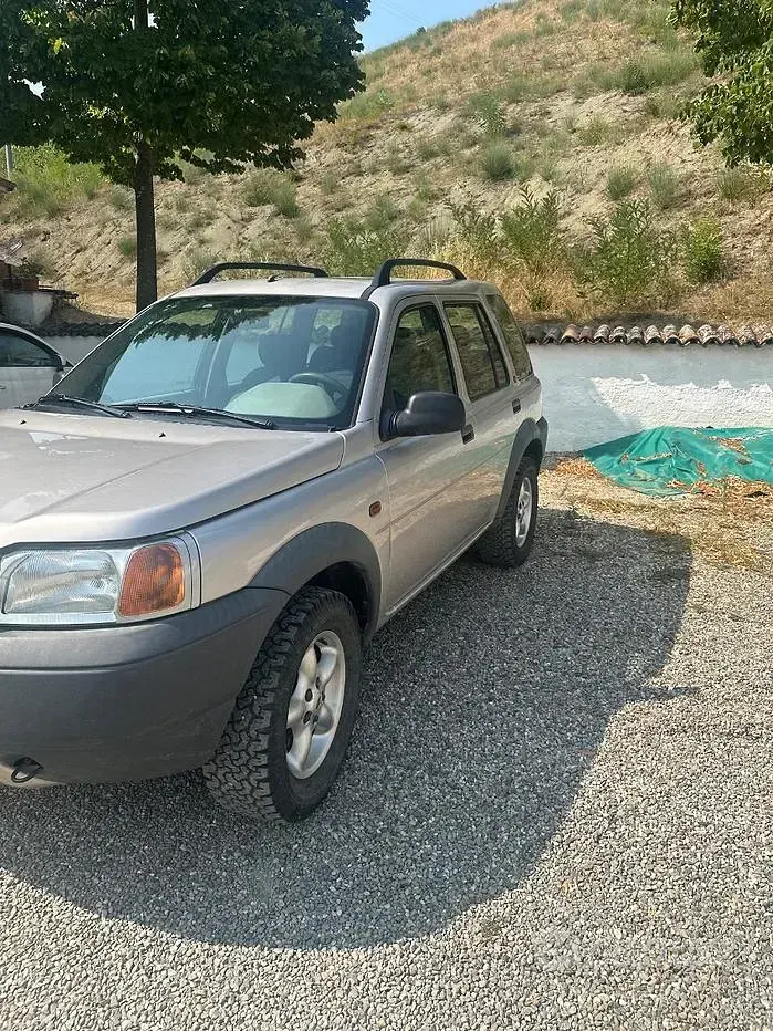 Usata Land Rover Freelander 97 CV (71 kW) 2000 Grigio SUV