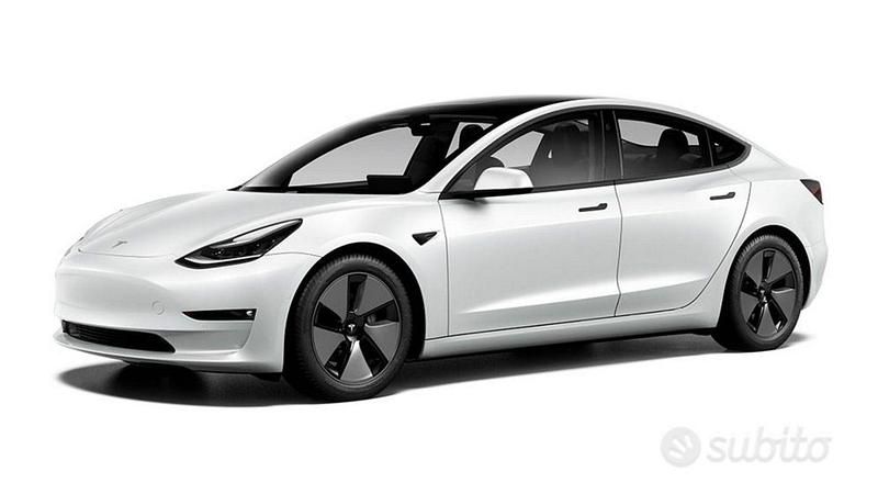 Usata Tesla Model 3 Standard Range Plus 208 kW (283 CV) 2021 Bianco Berlina