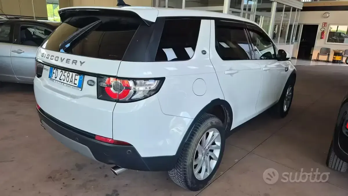 Usata Land Rover Discovery Sport HSE 150 CV (110 kW) 2016 Bianco SUV
