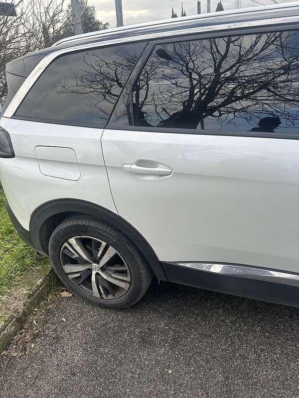 Usata Peugeot 5008 Allure 131 CV (96 kW) 2021 SUV