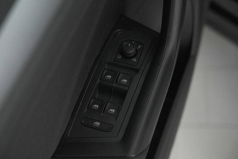 Usata VW T-Roc Life 110 CV (80 kW) 2022 SUV