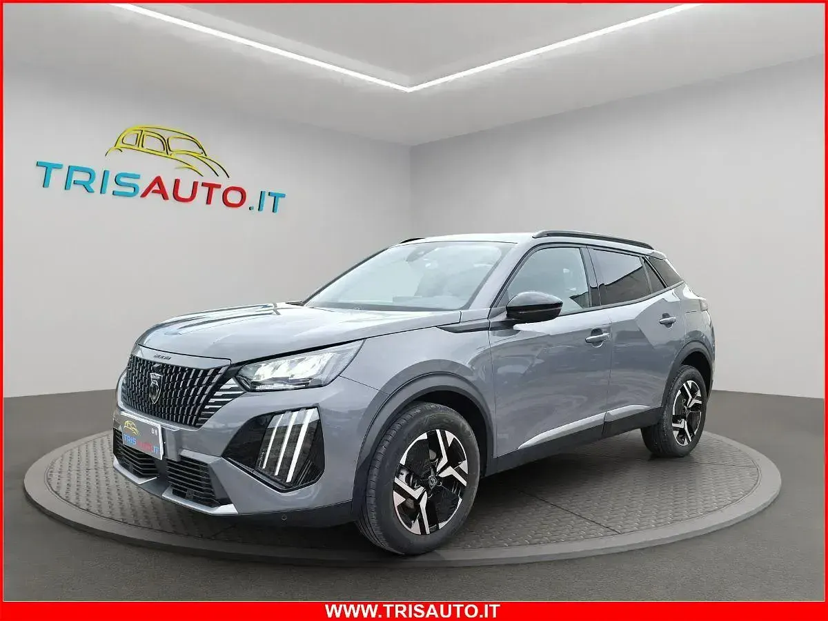Usata Peugeot 2008 Allure 101 CV (74 kW) 2025 Grigio SUV