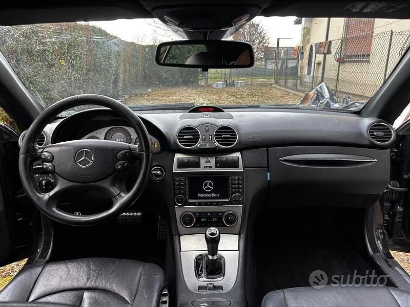 Usata Mercedes CLK320 224 CV (164 kW) 2007 Nero Cabrio
