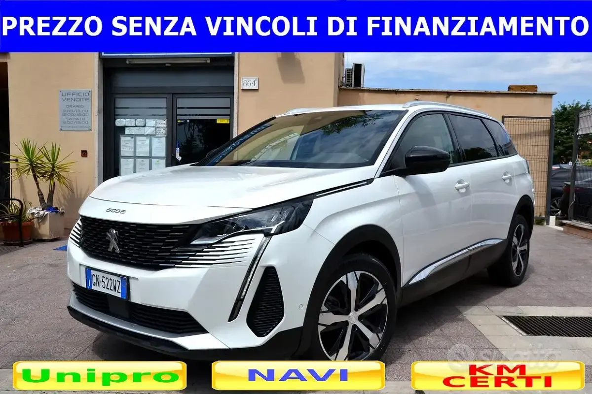 Usata Peugeot 5008 Allure 131 CV (96 kW) 2023 Bianco SUV