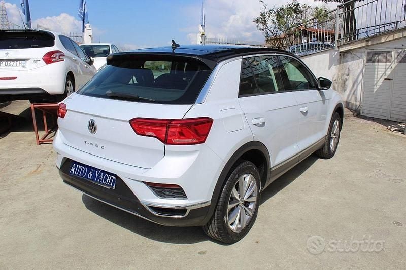Usata VW T-Roc Style 117 CV (86 kW) 2020 Grigio chiaro SUV