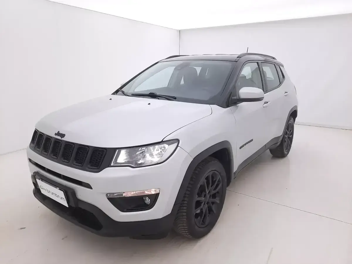 Usata Jeep Compass Night Eagle 150 CV (110 kW) 2021 Argentoargento SUV
