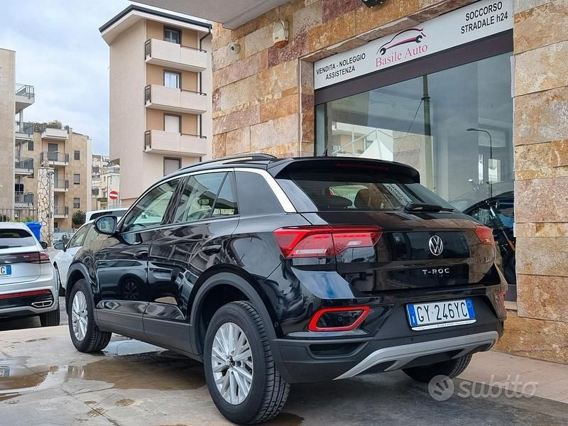 Usata VW T-Roc Life 116 CV (85 kW) 2025 Nero SUV