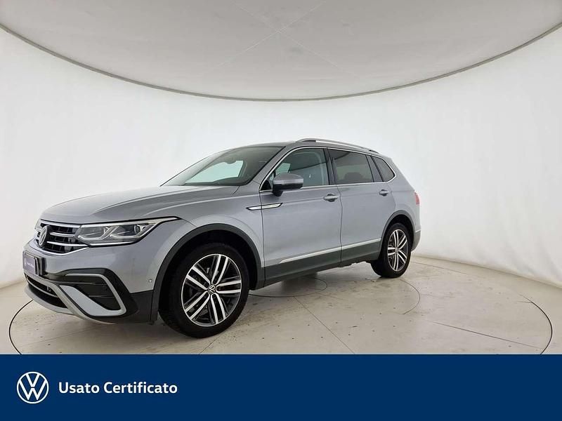 Usata VW Tiguan Allspace Elegance 150 CV (110 kW) 2022 Pyrit silver metallizzato SUV