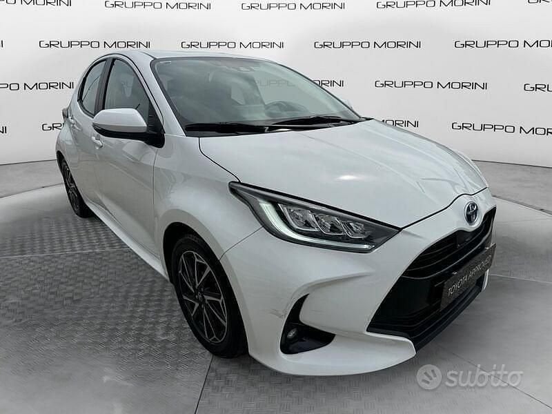 Usata Toyota Yaris Hybrid Trend 115 CV (84 kW) 2022 Berlina